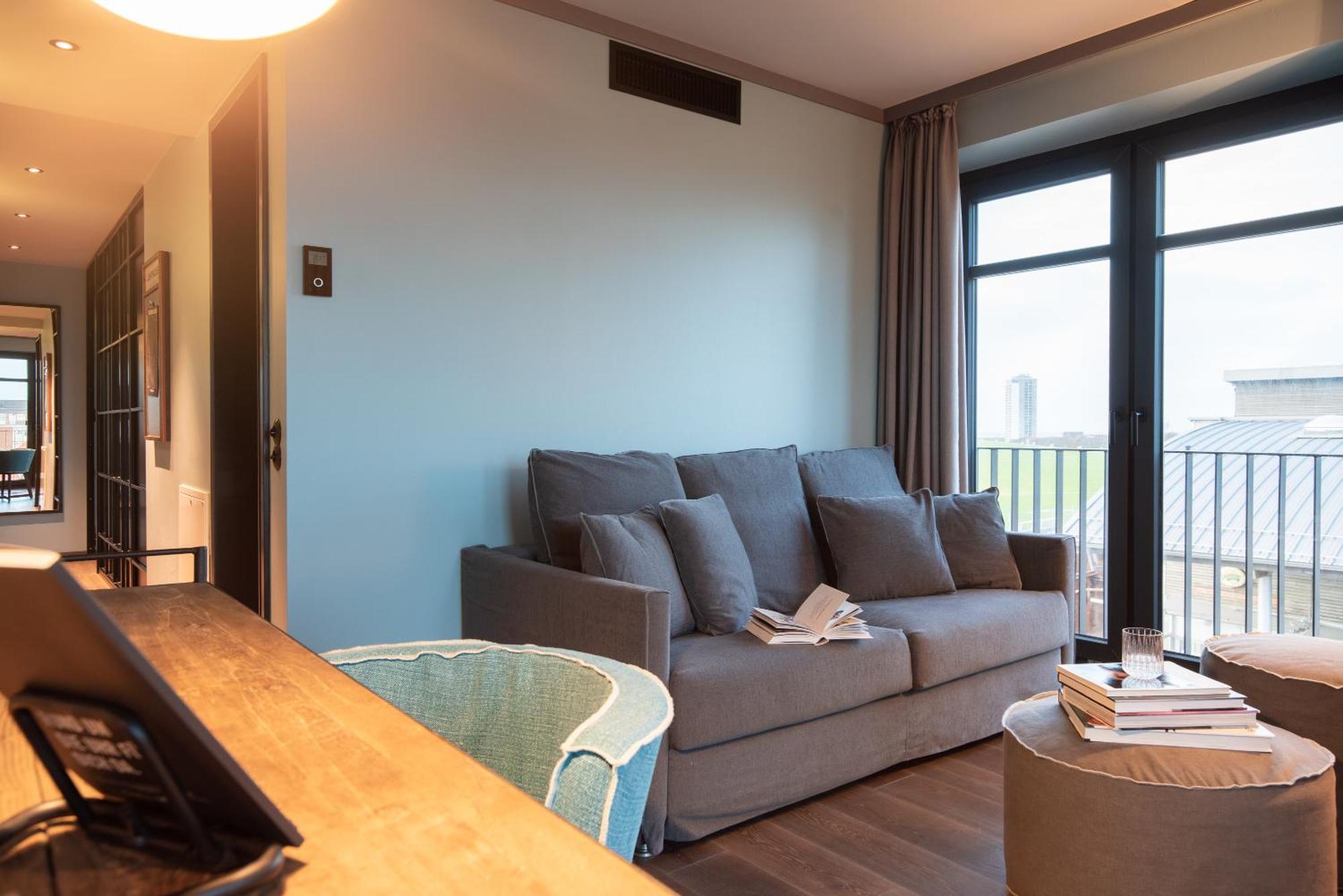 Lighthouse & Hotel 4*